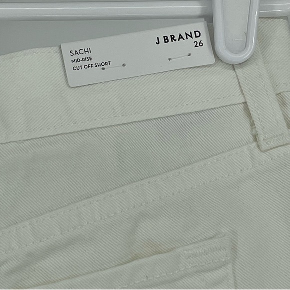 J. BRAND NWT SACHI MID-RISE CUTT OF DENIM JEAN SHORTS IN WHITE 26 29 - Picture 10 of 15